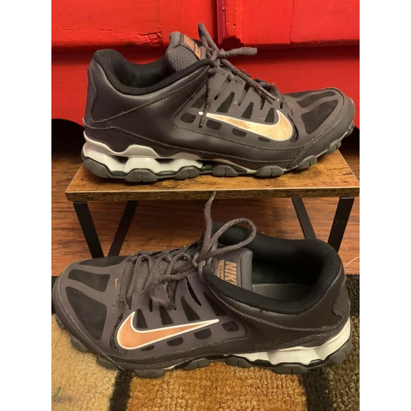 EUC Nike Reax Thunder Grey Copper  Size 10.5 Tennis Running Shoe Great Condition - Picture 1 of 6